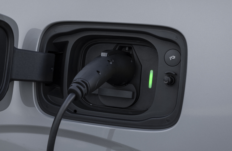 Volvo partners with dcbel to allow bidirectional charging of EX90 in US
