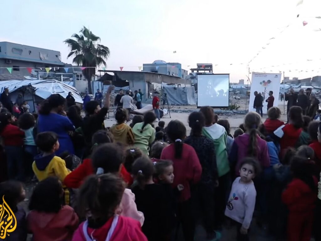 Makeshift movie screenings in Gaza City bring children ‘out of the ruin’ | Israel-Palestine conflict News